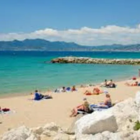 Le Castille - A Deux Pas Des Plages קאן